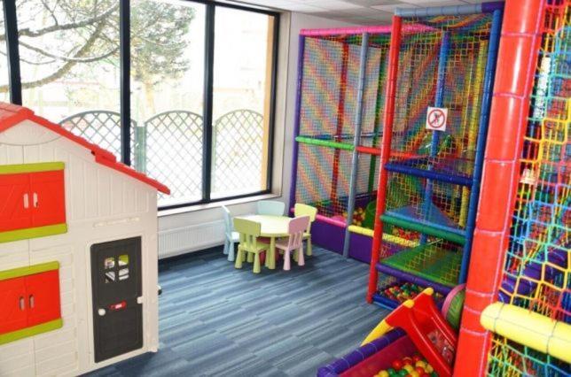 Apartamentyprzymorzu 010 Z Basenem Tarasem I Ogrodkiem Kolobrzeg Luaran gambar